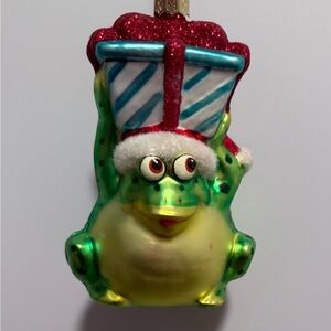Frog Ornament with Gift Box - Christmas